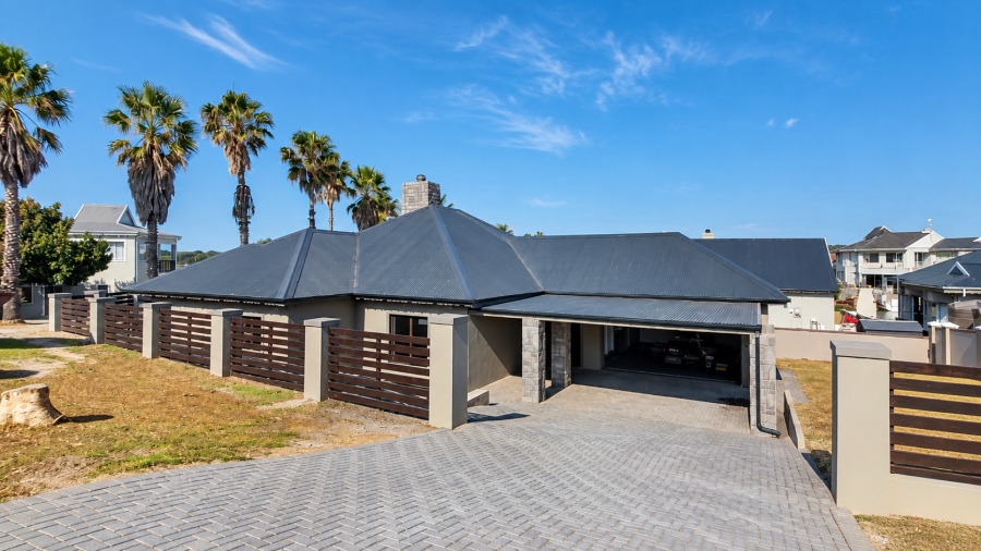 3 Bedroom Property for Sale in Marina Martinique Eastern Cape
